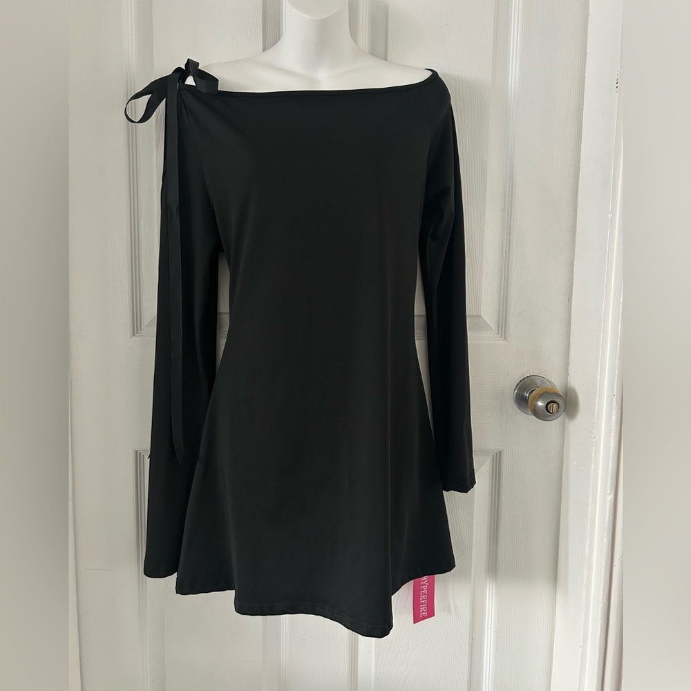 Elegant Black Long Sleeve Dress with Bow Detail